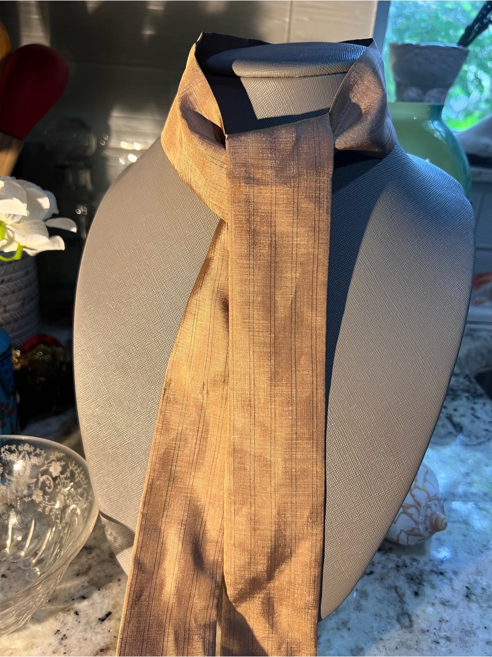 Vintage Gold-Beige-Tan Shiny Skinny tie or tie accessory like New